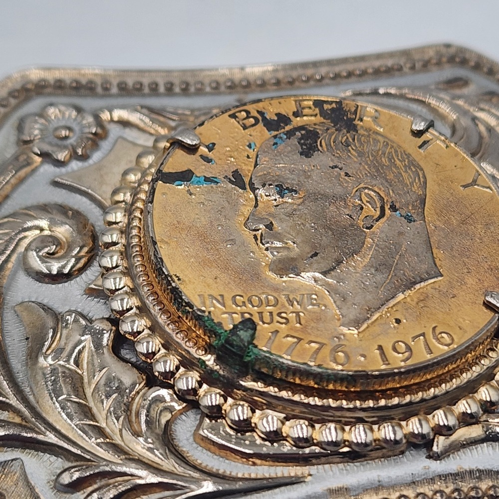Vintage Eisenhower Dollar Belt Buckle 1776-1976 Bicentennial Gold Silver Tones - Picture 8 of 9